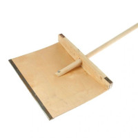 Лопата снеговая фанерная 500*380 с черенком (с планкой)